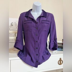 Elie Tahari Purple Women's Button-Up Top Size S
Cotton and Silk